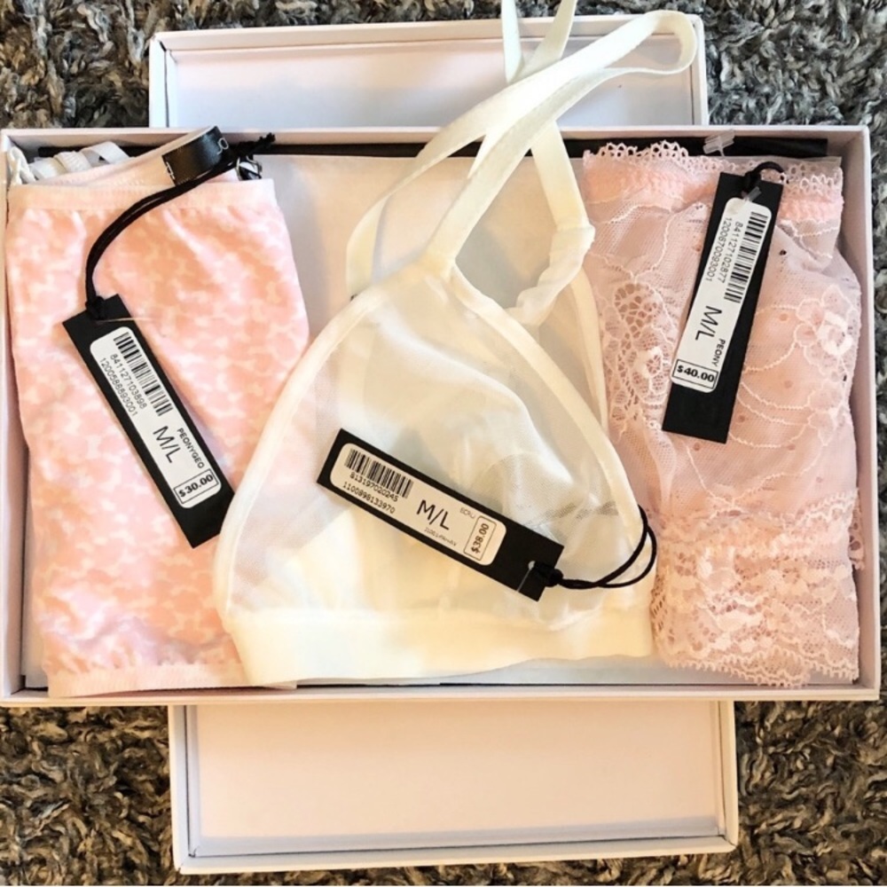 $100 NWT JOES JEANS MYSTERY BOX BRALETTES/BANDEAUS